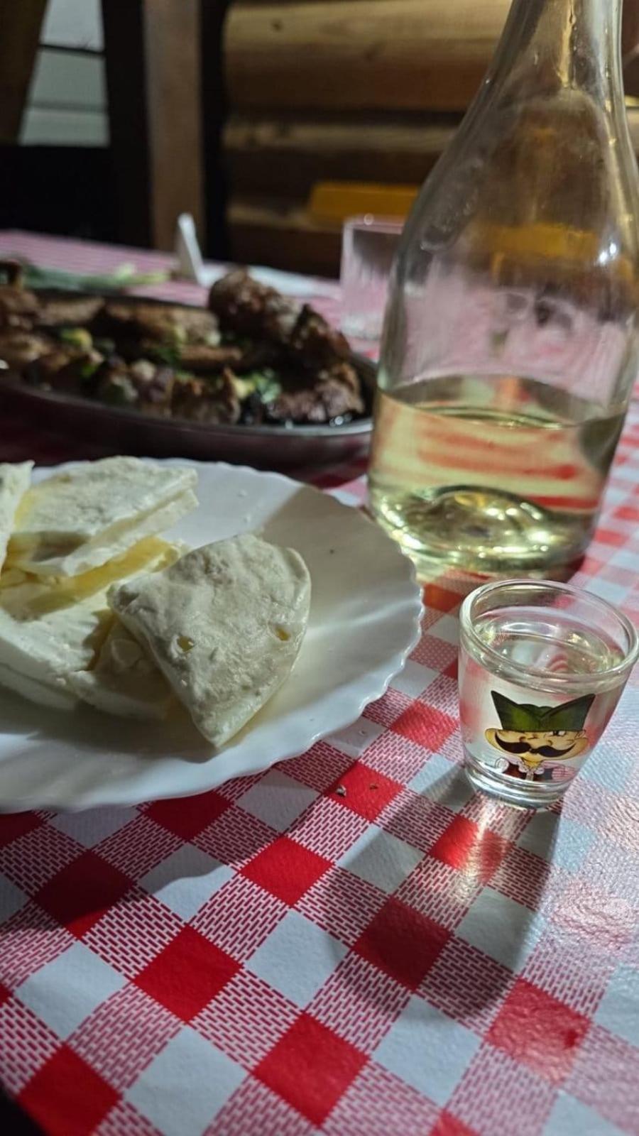 Biserni Kutak 셰니차 외부 사진